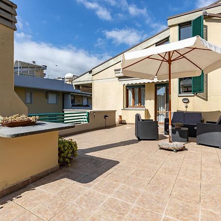 Two-Levels Apartment With Terrace And Parking Viareggio Zewnętrze zdjęcie